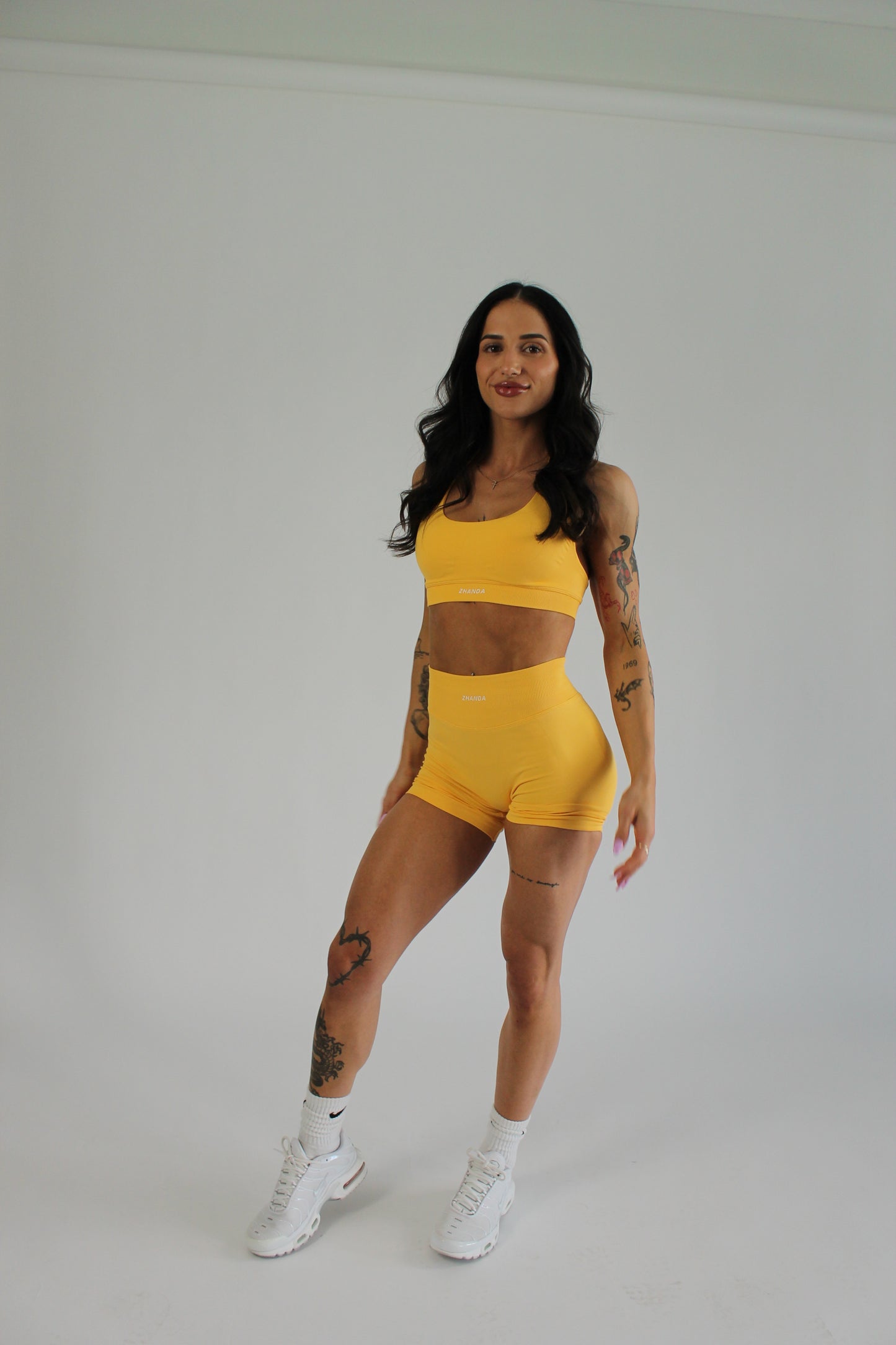 Vee Halter Crop - Mango