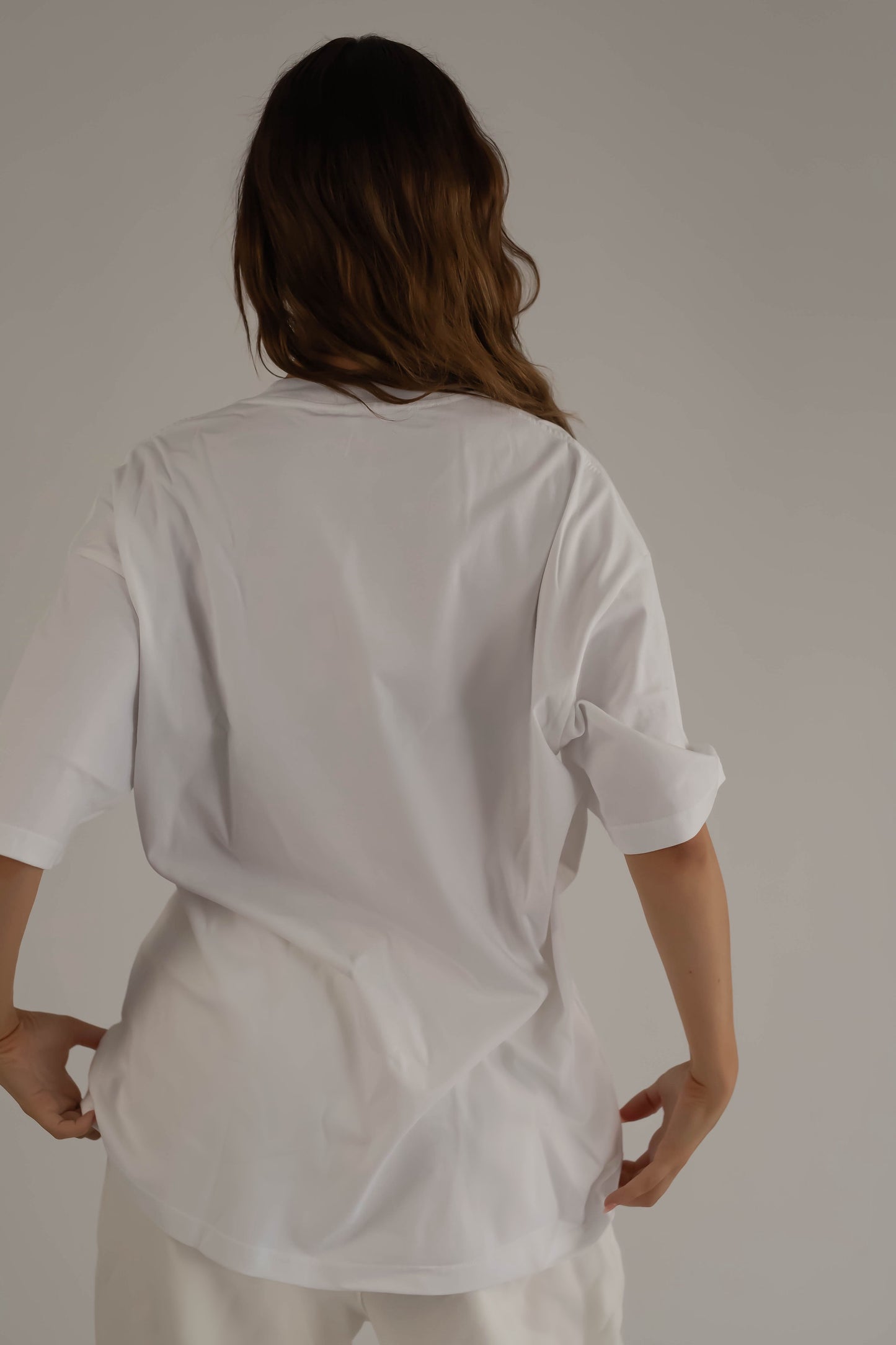 Zhanda Tee - White & Red - Unisex