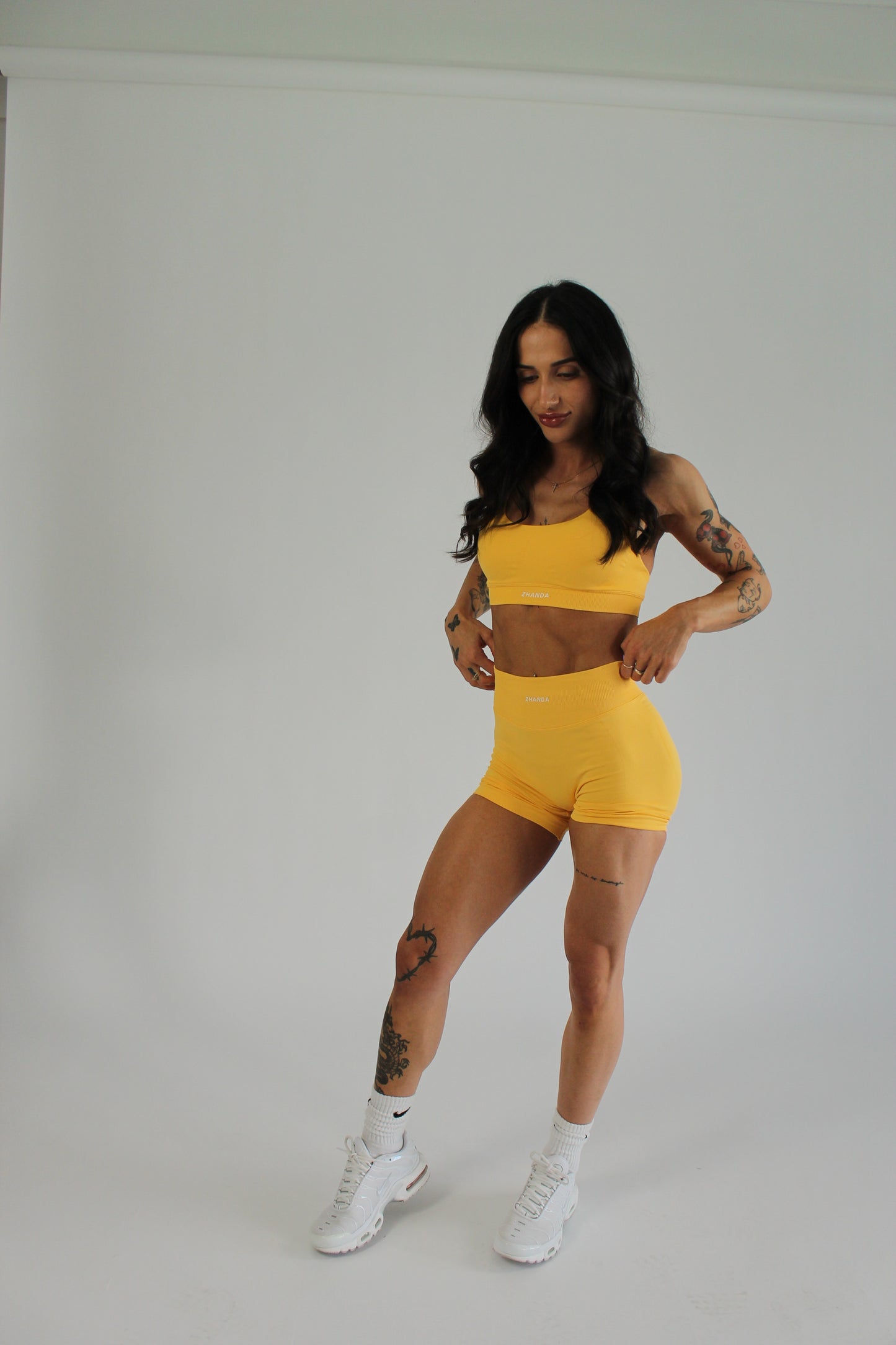 Vee Halter Crop - Mango