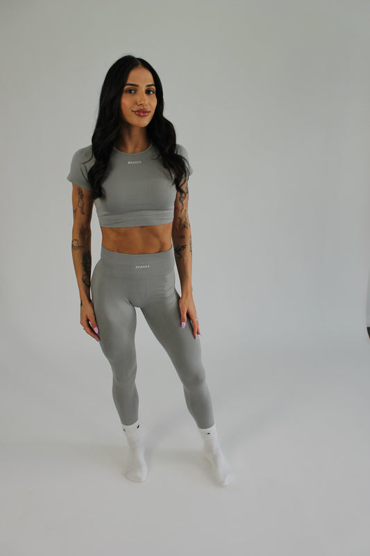 Zhanda Cropped Tee - Light Grey