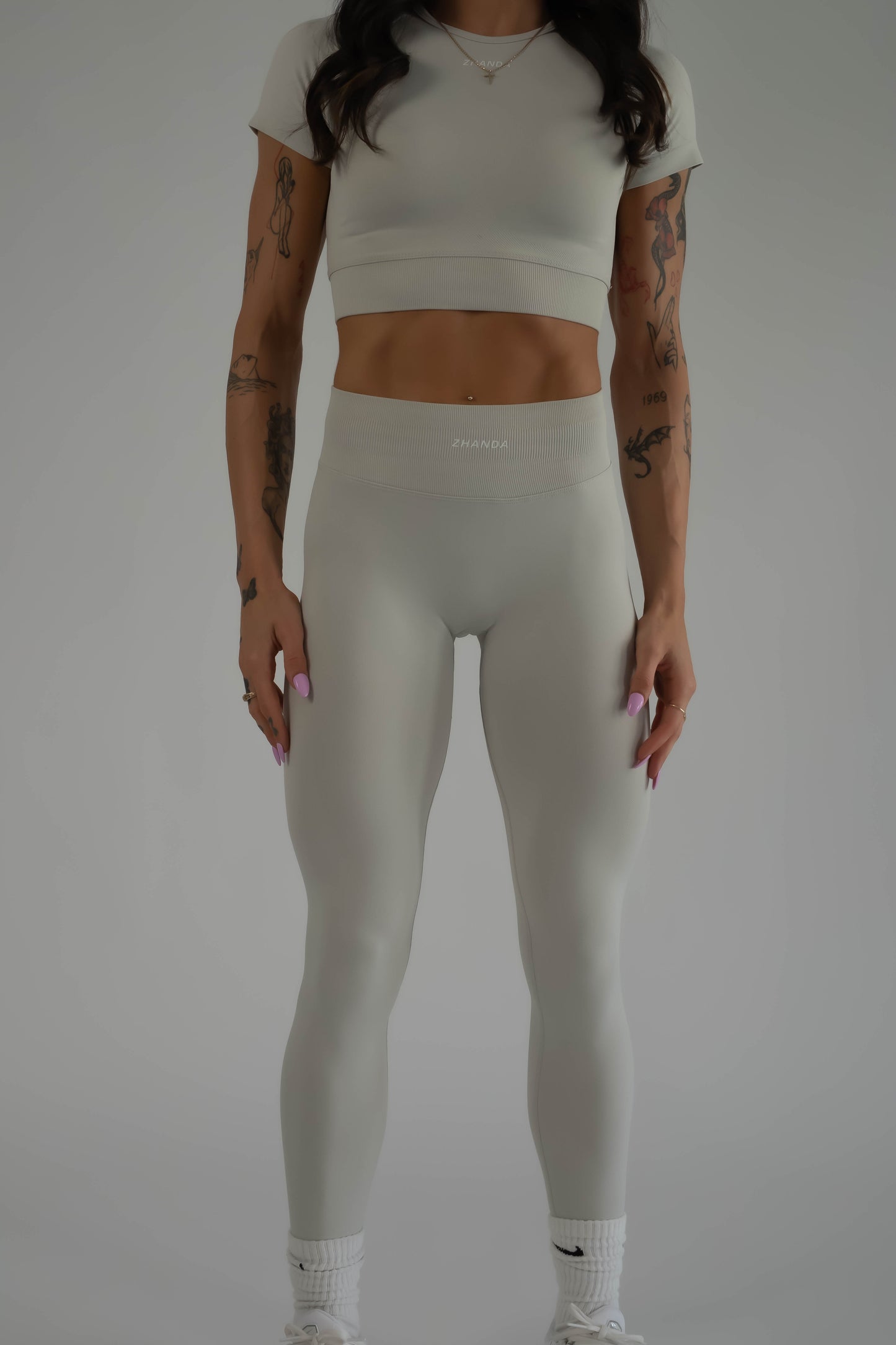 Vee Scrunch Leggings - Pearl Grey