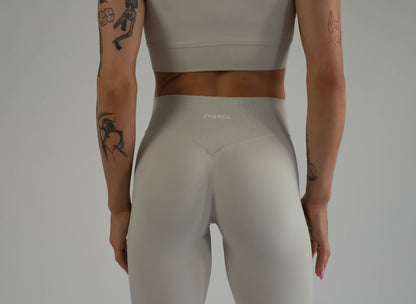 Vee Scrunch Leggings - Pearl Grey