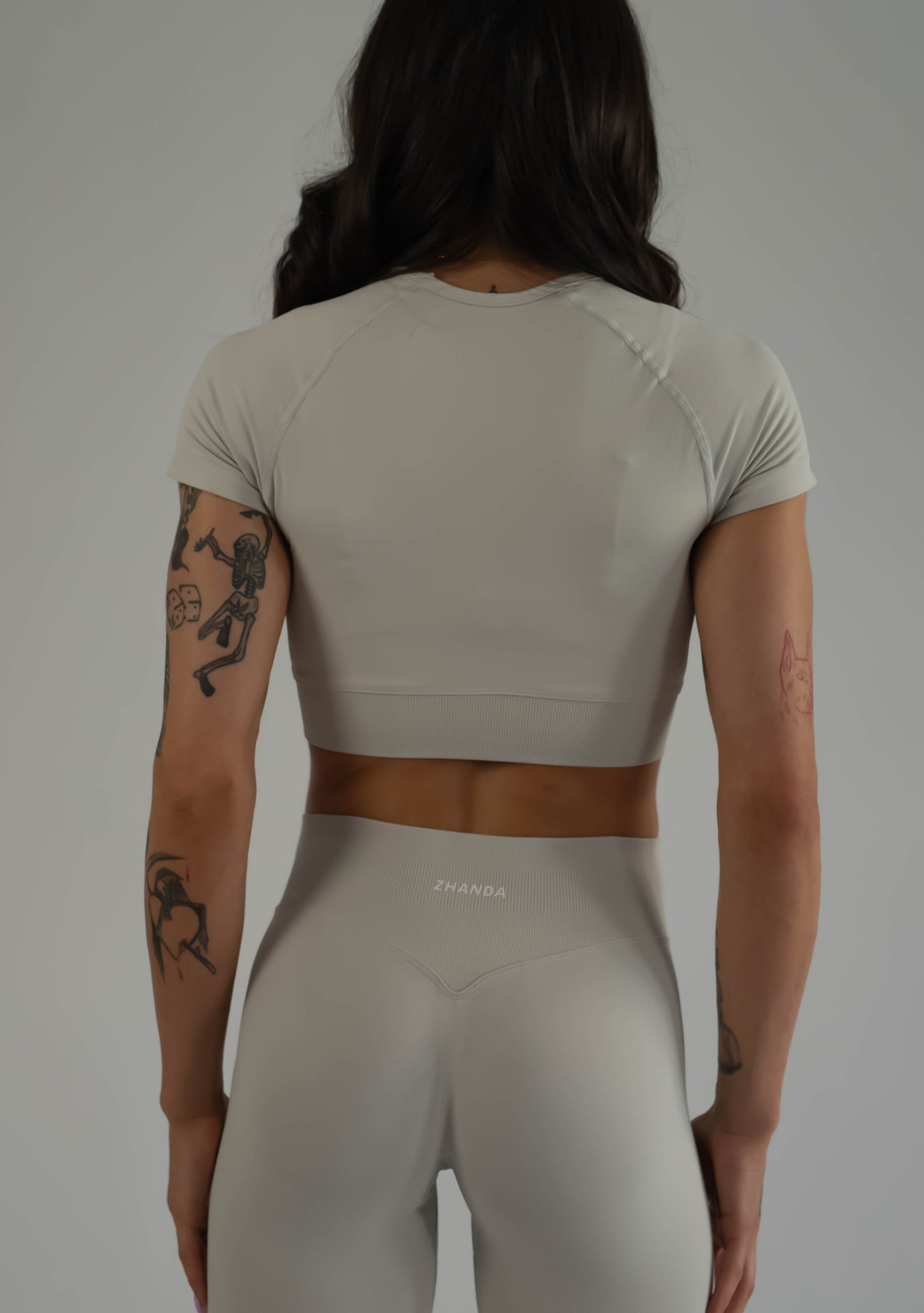 Vee Cropped Tee - Pearl Grey